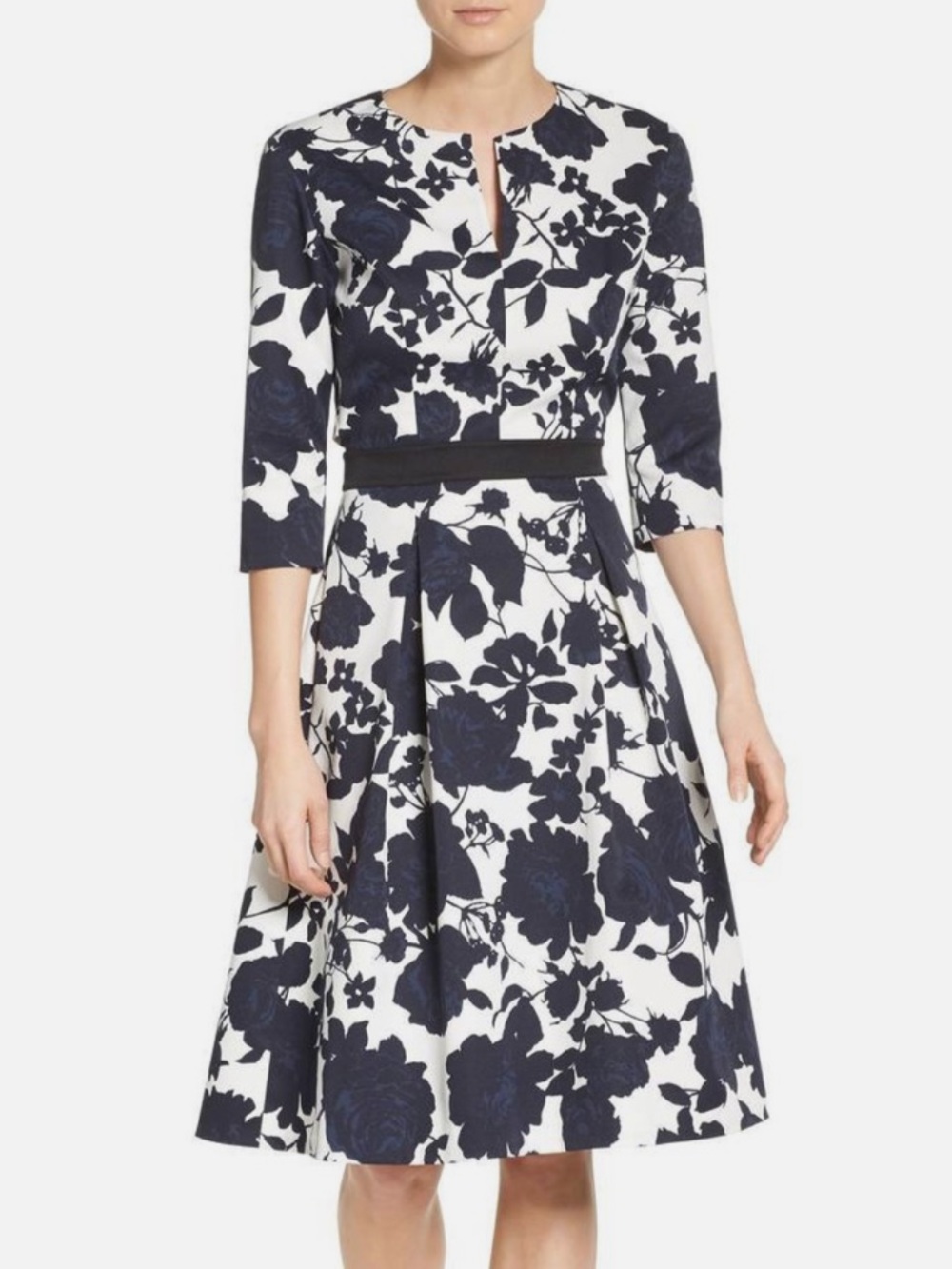 Sachin + Babi Navy and Off-White Floral A-Line Dress w/Back Cutout size Small